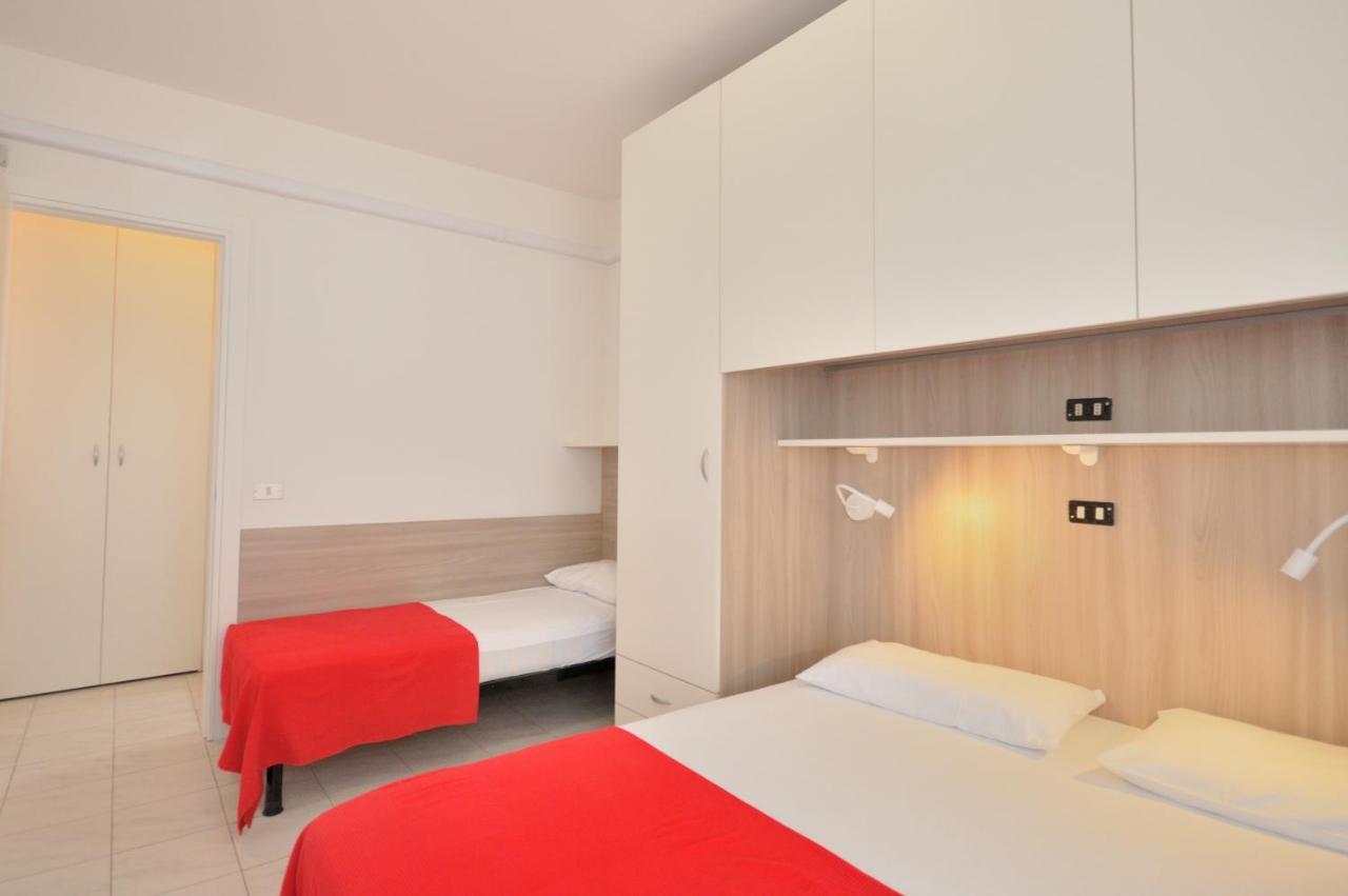 Condominio Nautilus Бибионе Экстерьер фото