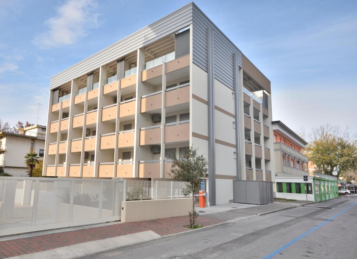 Condominio Nautilus Бибионе Экстерьер фото