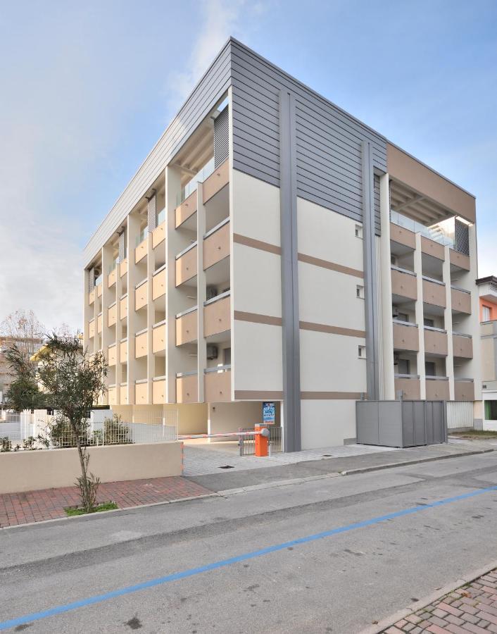 Condominio Nautilus Бибионе Экстерьер фото